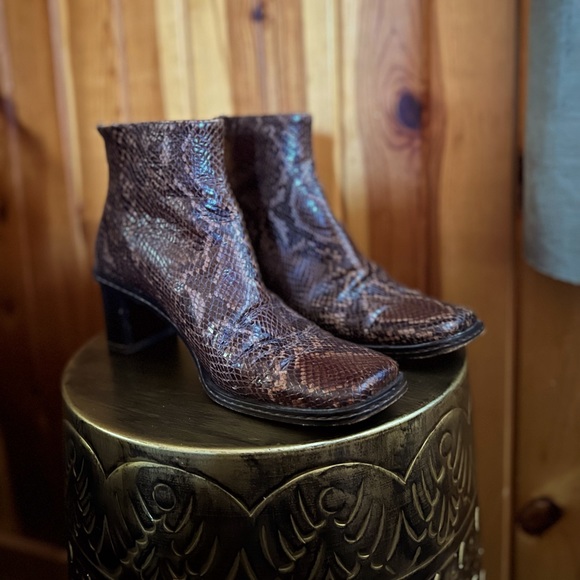 Via spiga snakeskin boots - Picture 1 of 3